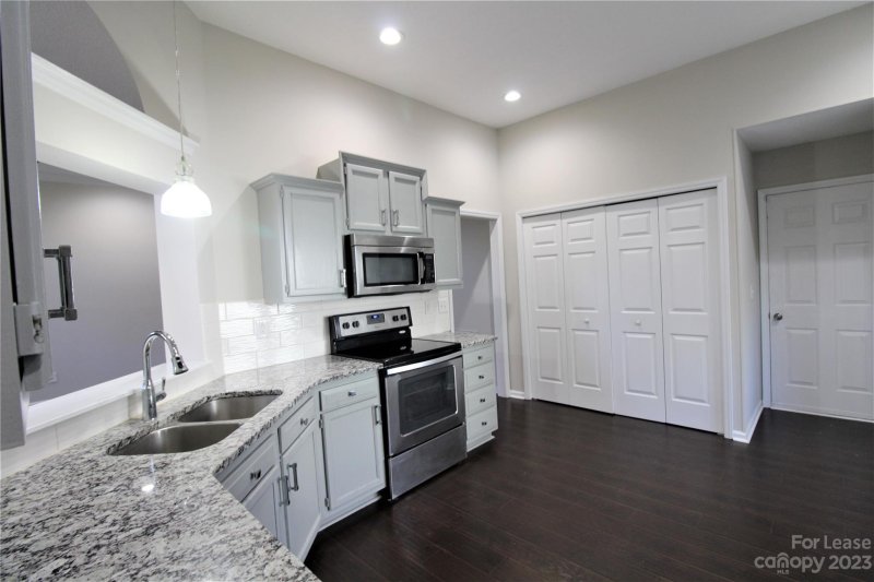 Property image 4 at 6242 Danbrooke Park Drive, Mint Hill, NC 28227