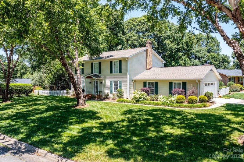 Property image 3 at 1255 19th Avenue, Hickory, NC 28601