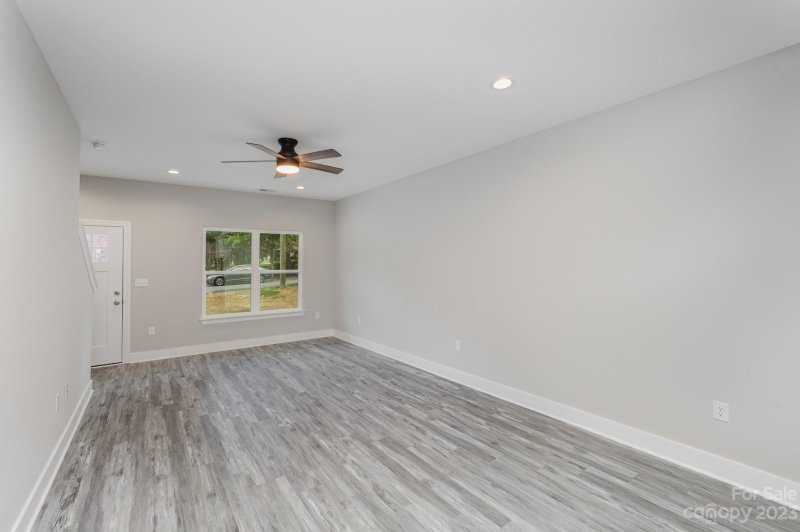 Property image 2 at 5904 Carver Boulevard, Charlotte, NC 28269