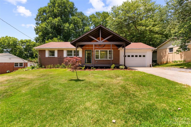 71 Pleasant Ridge Drive