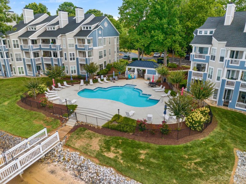 Property image 3 at 931 Southwest Drive, Davidson, NC 28036