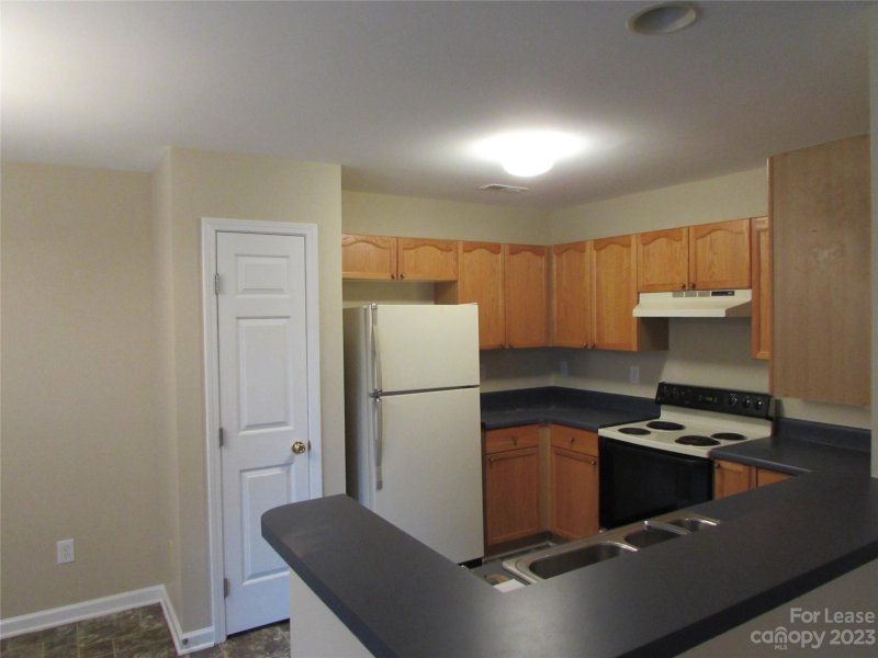 Property image 2 at 110 Endicott Court, Mooresville, NC 28115