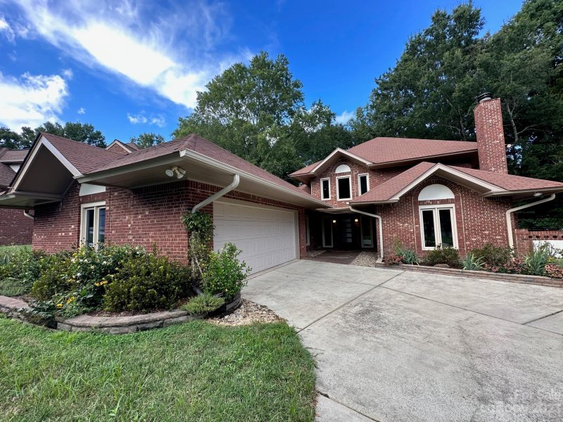 5105 Hunt Stand Lane