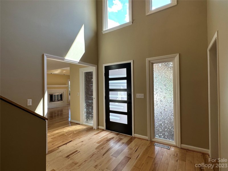 Property image 3 at 5105 Hunt Stand Lane, Charlotte, NC 28226