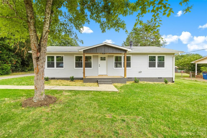 Property image 2 at 2117 Beauty Street, Statesville, NC 28625