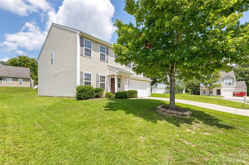 Property image 2 at 1140 Vistalite Lane, Dallas, NC 28034