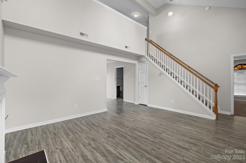Property image 4 at 1022 Hipp Road, Charlotte, NC 28216