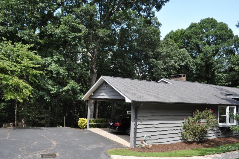 Property image 5 at 685 Dogwood Trail, Tryon, NC 28782