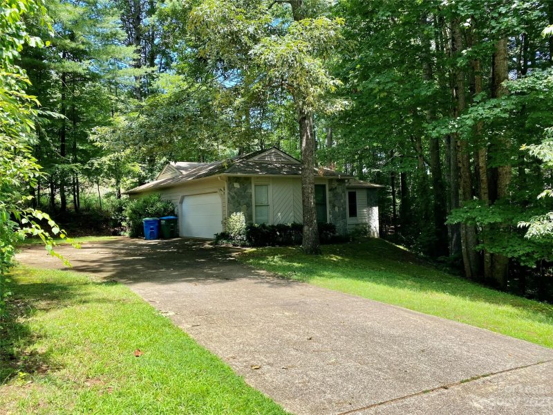 Property image 2 at 47 Pine Ridge Trail, Arden, NC 28704