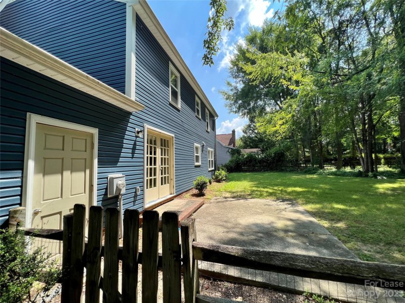 Property image 2 at 2034 Lawton Bluff Road, Charlotte, NC 28226