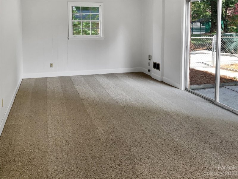 Property image 2 at 1332 Princeton Avenue, Gastonia, NC 28054