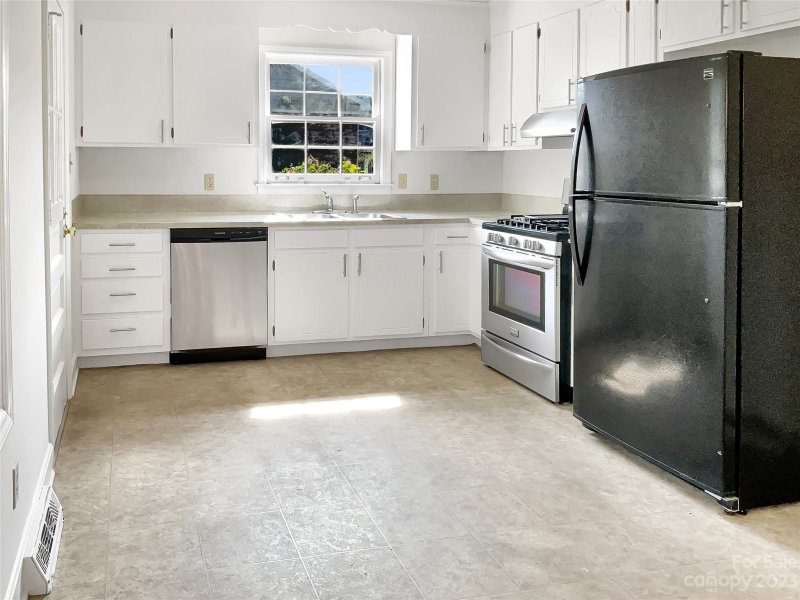 Property image 4 at 1332 Princeton Avenue, Gastonia, NC 28054