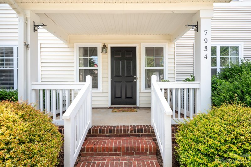 Property image 4 at 7934 Camden Hollow Road, Huntersville, NC 28078