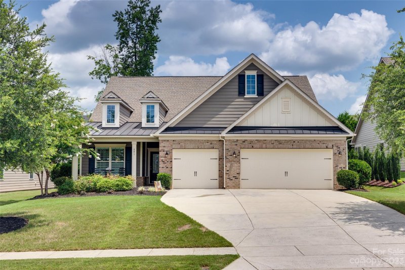 601 Moses Drive