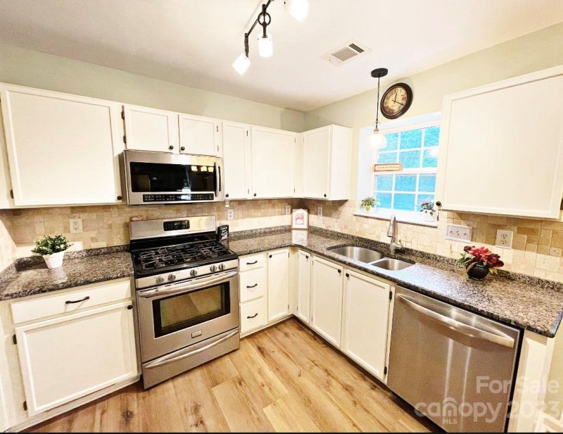 Property image 3 at 7830 Leisure Lane, Huntersville, NC 28078