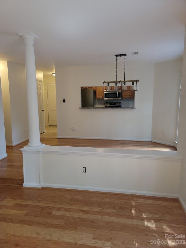 Property image 4 at 2715 Selwyn Avenue, Charlotte, NC 28209