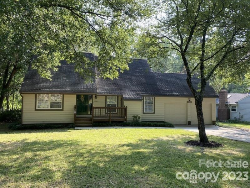 Property image 2 at 11709 Rock Canyon Drive, Charlotte, NC 28226