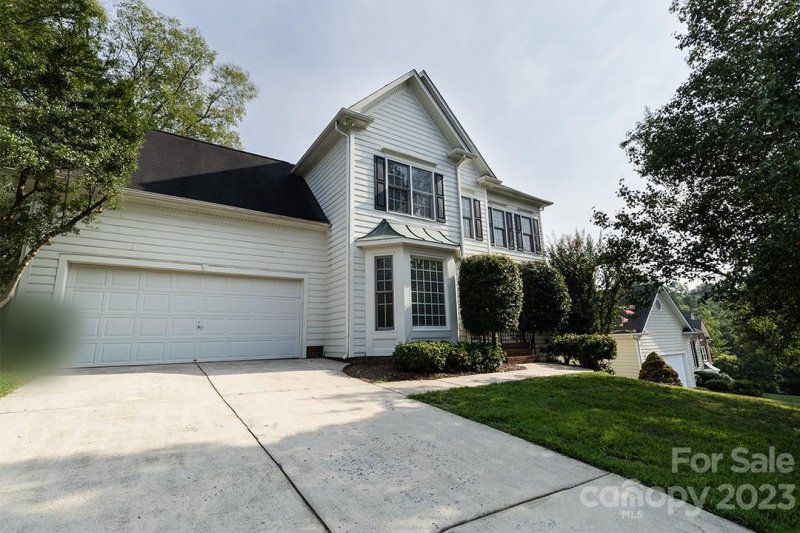 Property image 2 at 12719 Wetherburn Lane, Charlotte, NC 28262