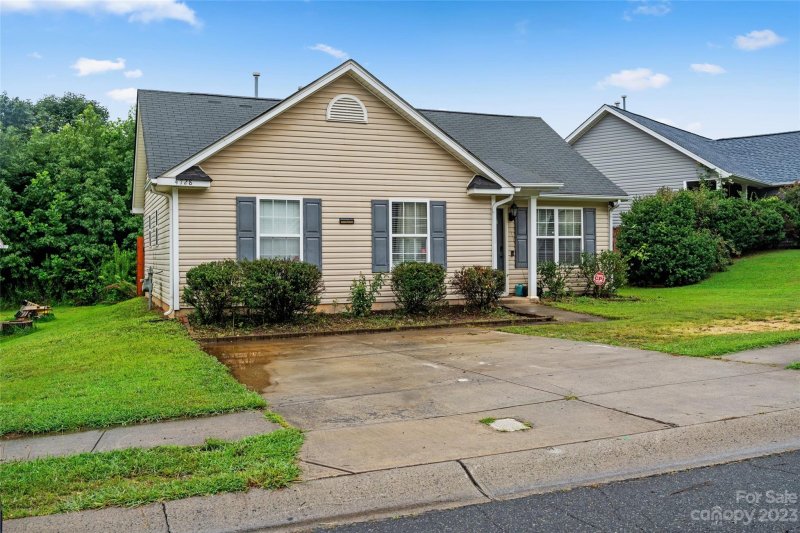 Property image 2 at 4728 Palm Breeze Lane, Charlotte, NC 28208
