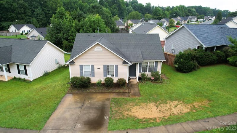 Property image 4 at 4728 Palm Breeze Lane, Charlotte, NC 28208