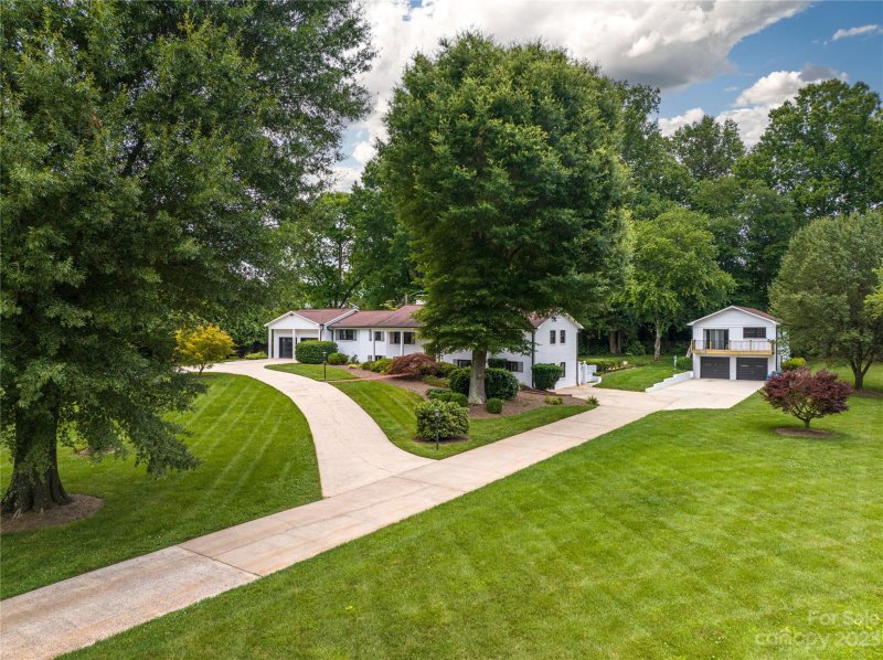 Property image 2 at 607 School Street, Maiden, NC 28650