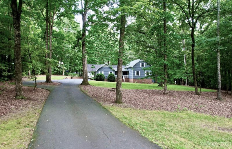 Property image 4 at 3216 Mclendon Road, Matthews, NC 28104