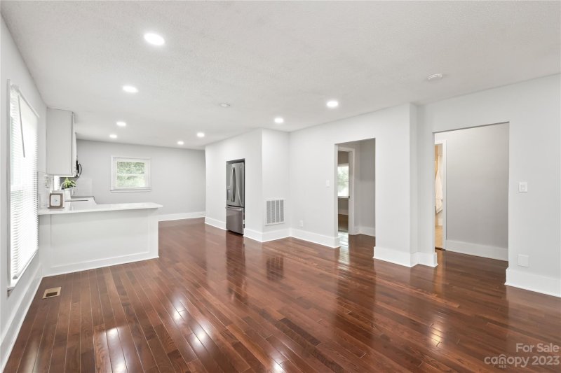 Property image 3 at 518 Beverly Drive, Gastonia, NC 28054