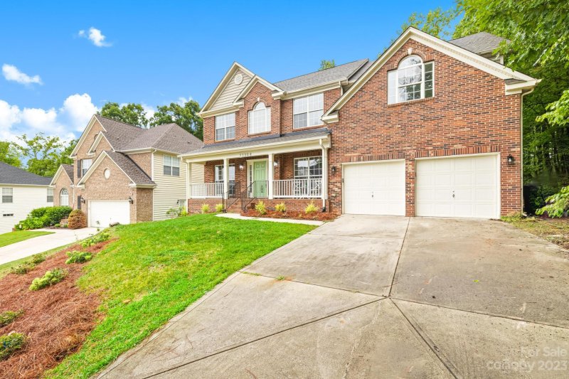 Property image 2 at 11306 Mangla Drive, Charlotte, NC 28214