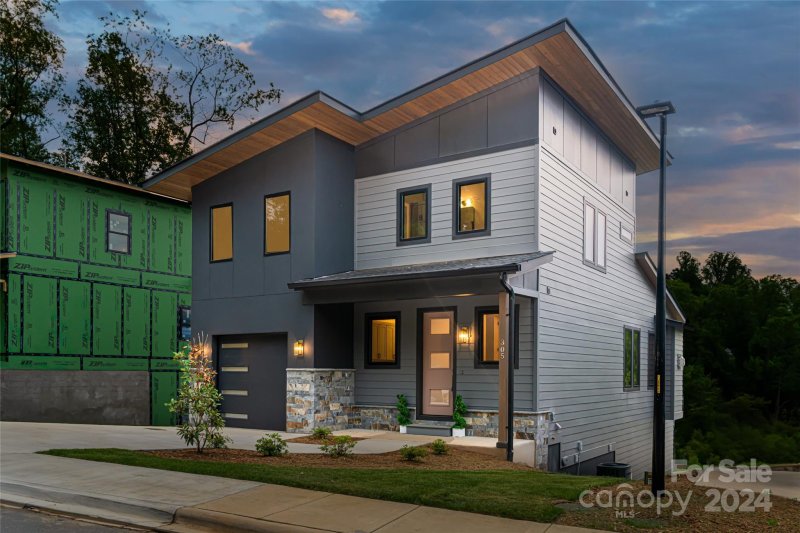 Property image 3 at 305 Iron Ridge Loop, Asheville, NC 28806