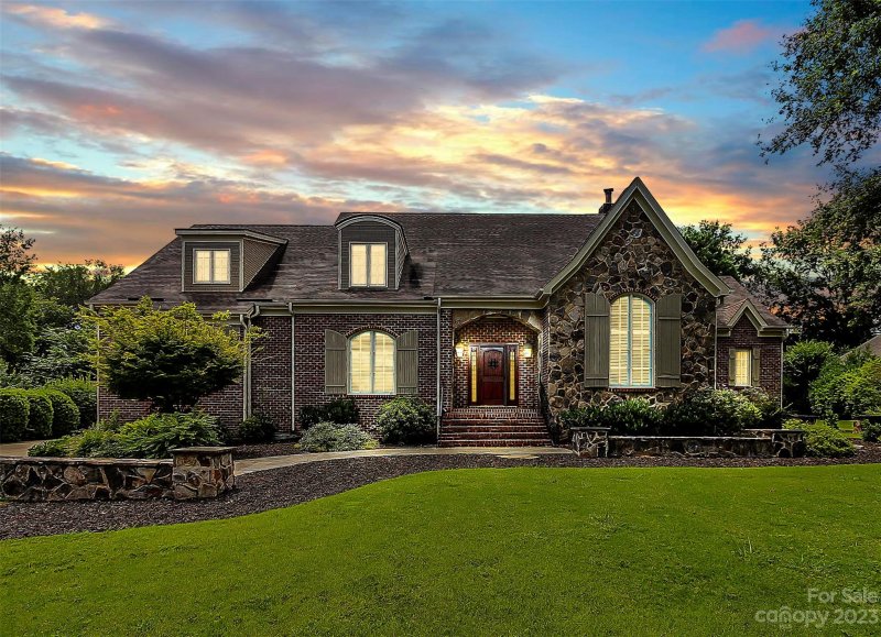 3034 Shillington Place