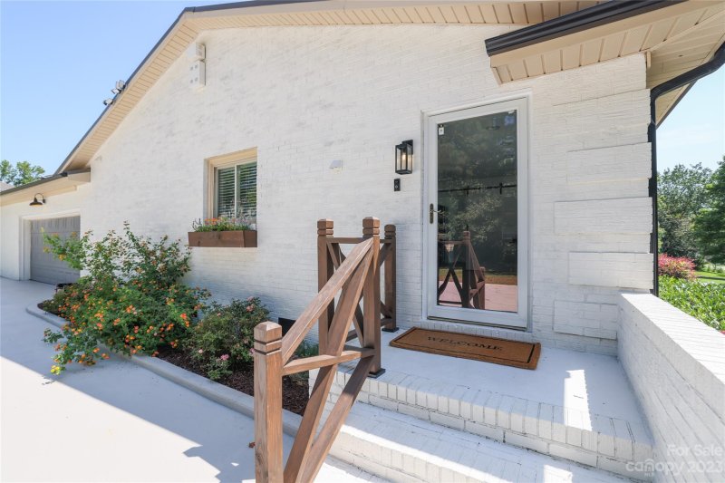 Property image 3 at 25 Bowen Drive, Belmont, NC 28012