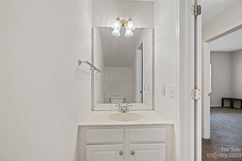 Property image 4 at 2919 Castleberry Court, Charlotte, NC 28209