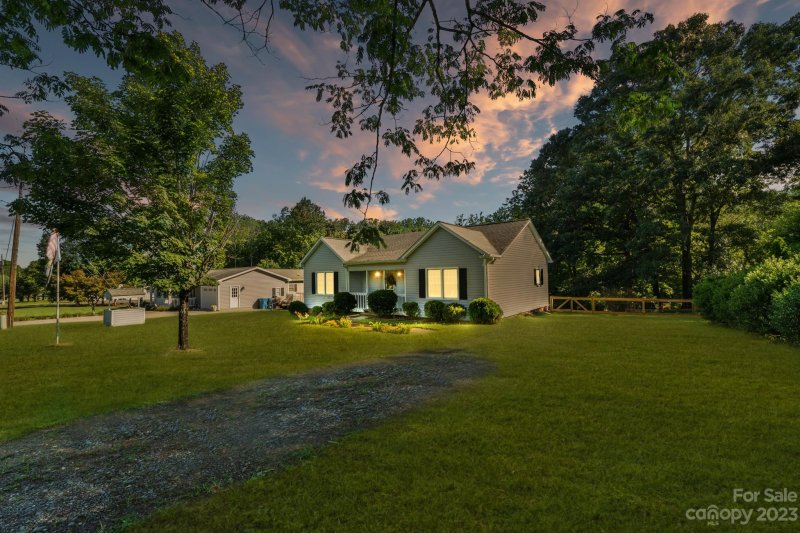 3205 44th Avenue Drive