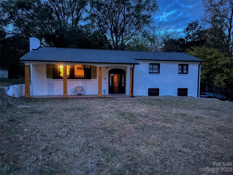 Property image 3 at 9021 Sharonbrook Drive, Charlotte, NC 28210