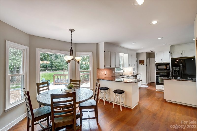 Property image 5 at 4525 Glen Oaks Drive, Matthews, NC 28104