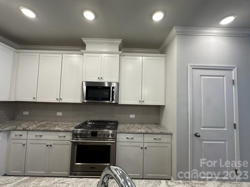 Property image 4 at 927 Lyndon Station Drive, Pineville, NC 28134