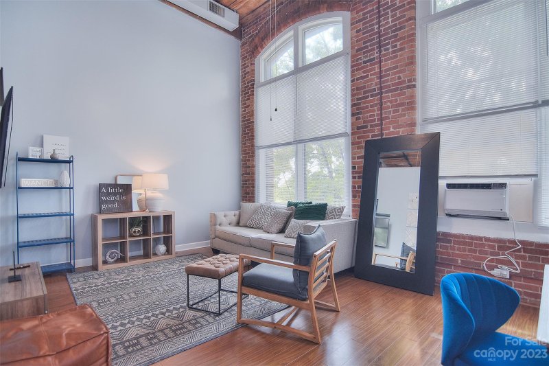 Property image 2 at 201 Hoskins Road, Charlotte, NC 28208