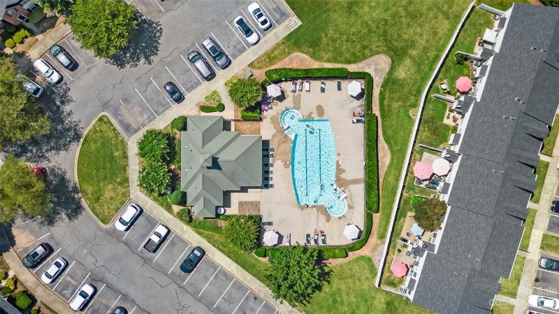 Property image 2 at 7507 Pilot Cove Court, Denver, NC 28037