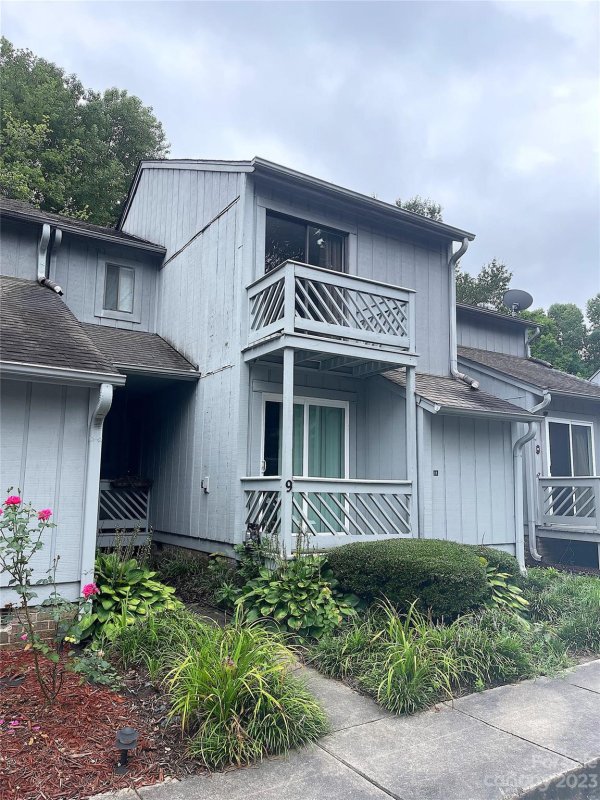 Property image 2 at 100 Willow Run Drive, Gastonia, NC 28056