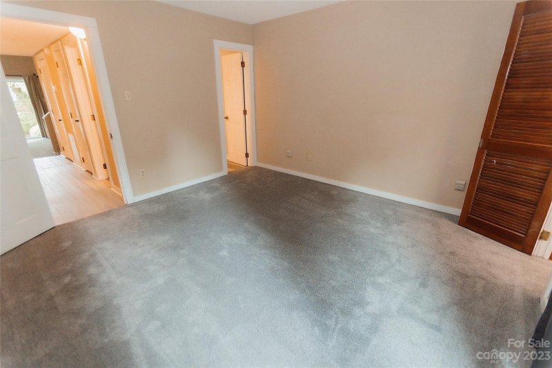 Property image 4 at 100 Willow Run Drive, Gastonia, NC 28056