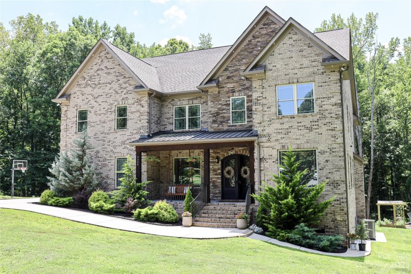 Property image 2 at 9300 Prospector Lane, Mint Hill, NC 28227