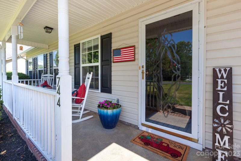 Property image 3 at 744 Morningside Drive, Rock Hill, SC 29730