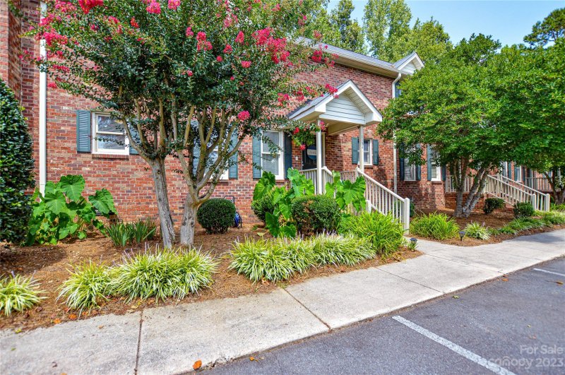 Property image 2 at 1134 Crestmont Drive, Concord, NC 28025