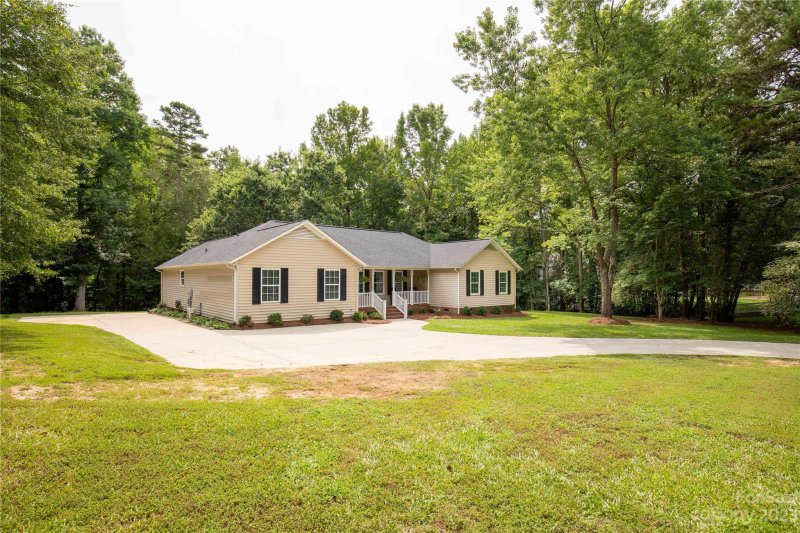 Property image 3 at 9269 Horseshoe Circle, Indian Land, SC 29707