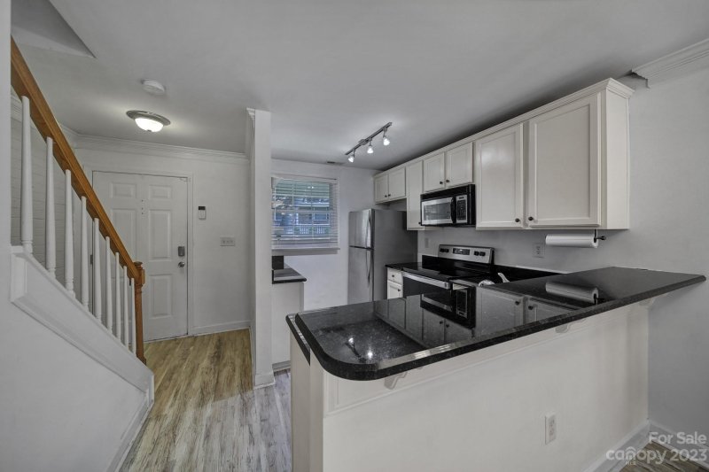 Property image 4 at 1318 Green Oaks Lane, Charlotte, NC 28205