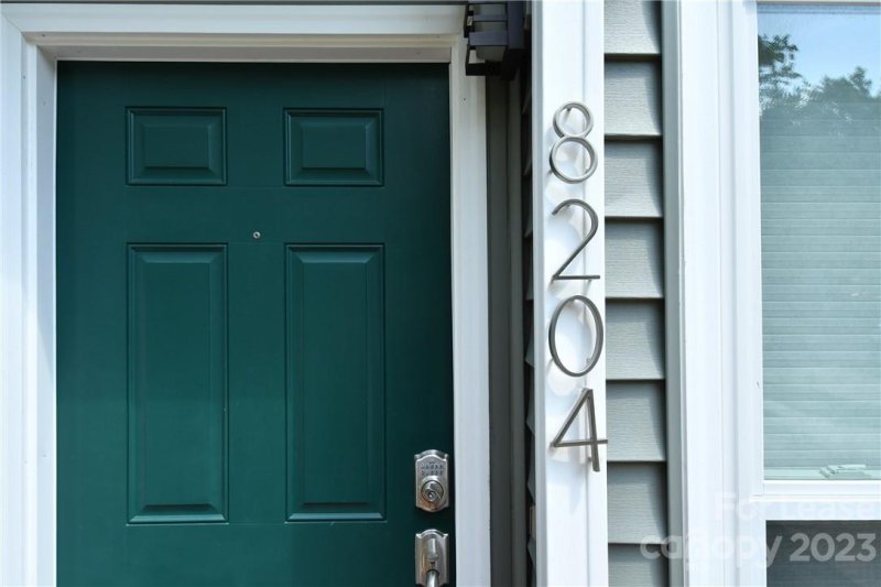 Property image 4 at 8204 Chrisbry Lane, Charlotte, NC 28215