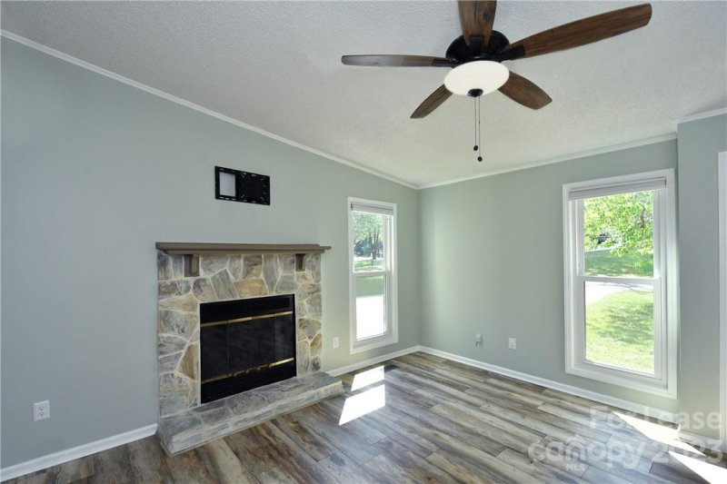 Property image 5 at 8204 Chrisbry Lane, Charlotte, NC 28215