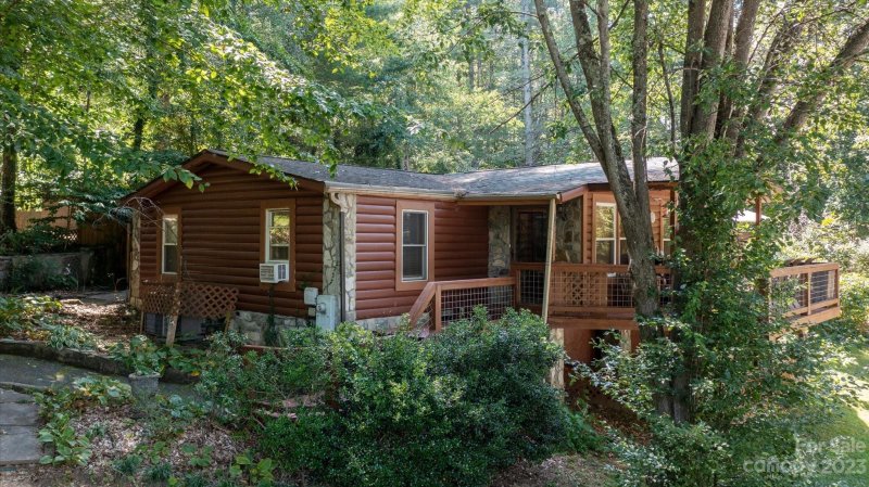 Property image 5 at 19 Timbers Edge Lane, Fairview, NC 28730