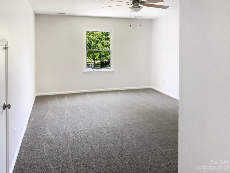 Property image 5 at 3703 Brownes Ferry Road, Charlotte, NC 28269