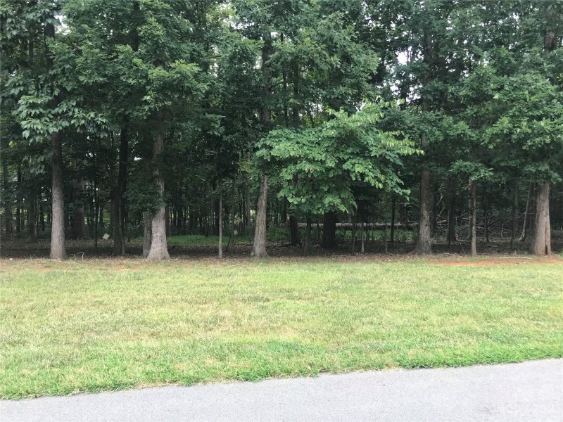 2418 Salute Boulevard